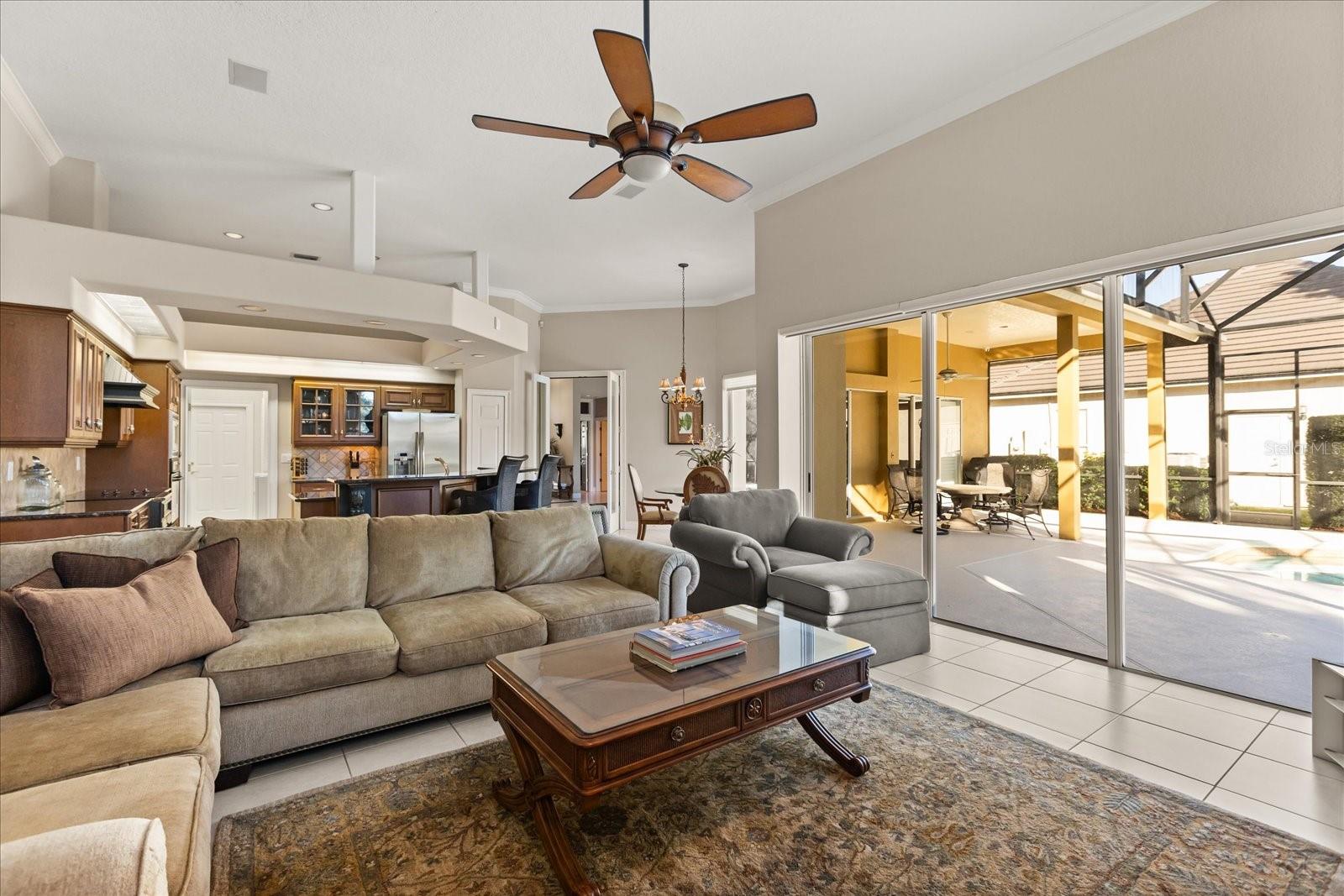 Image 8 of 42 For 253 Promenade Circle