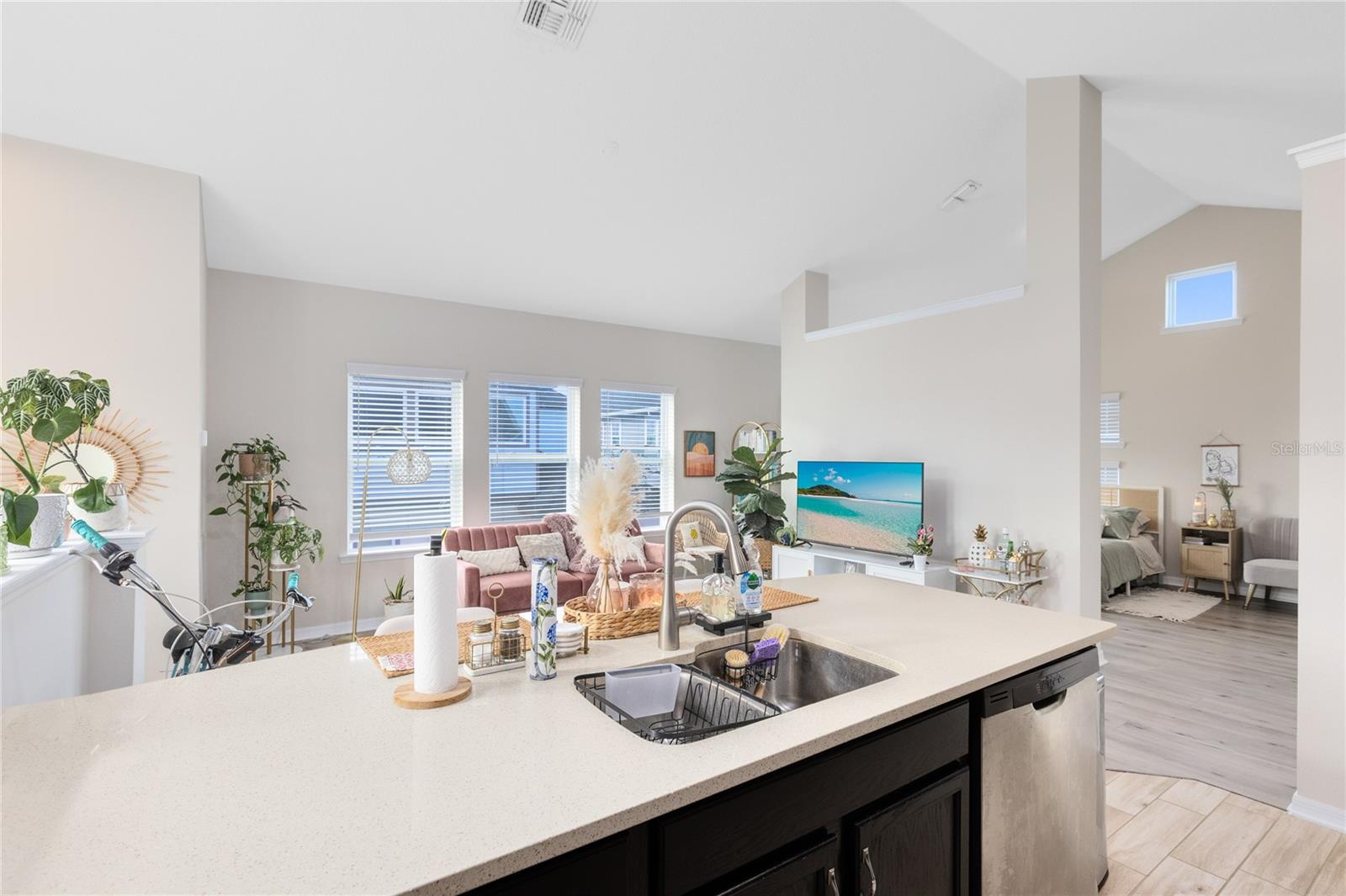 Image 5 of 29 For 8638 Omura Aly