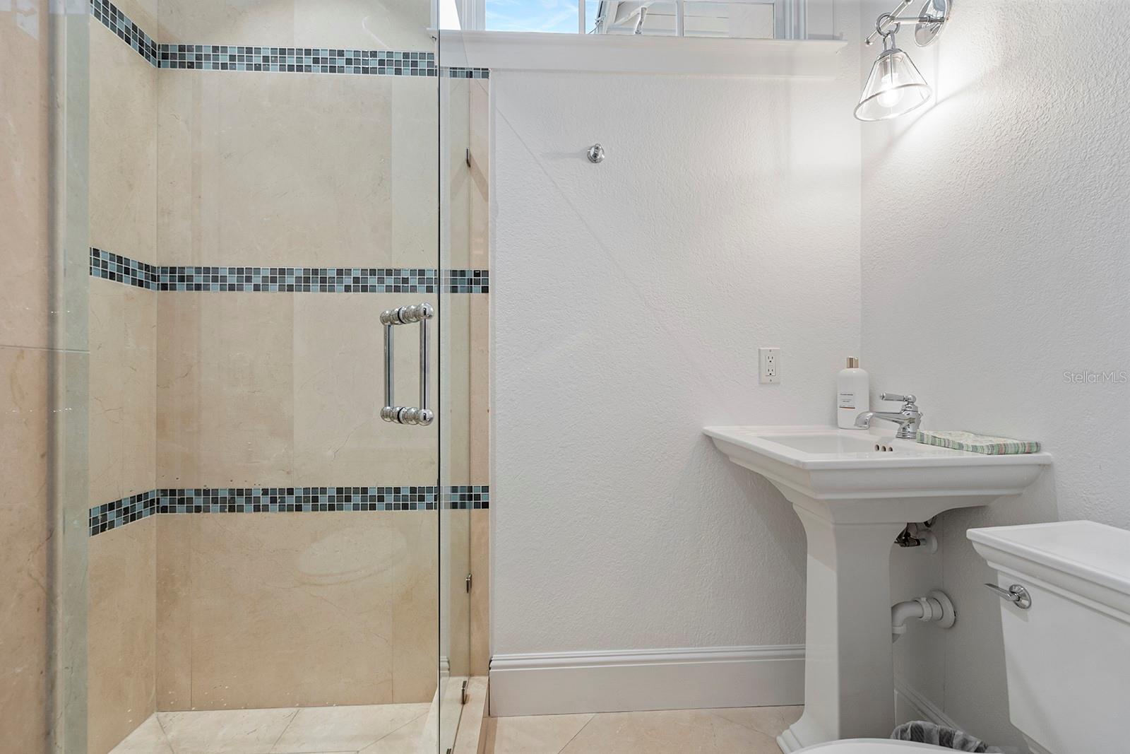 Image 10 of 26 For 1500 Harris Circle