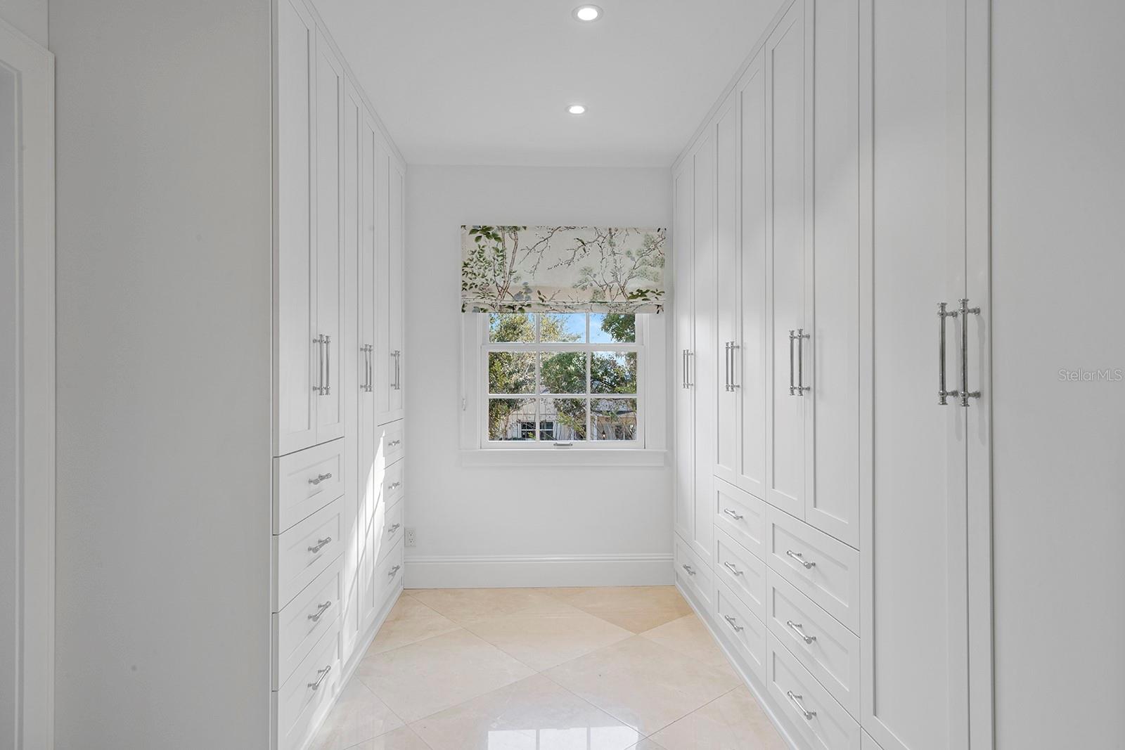 Image 16 of 26 For 1500 Harris Circle