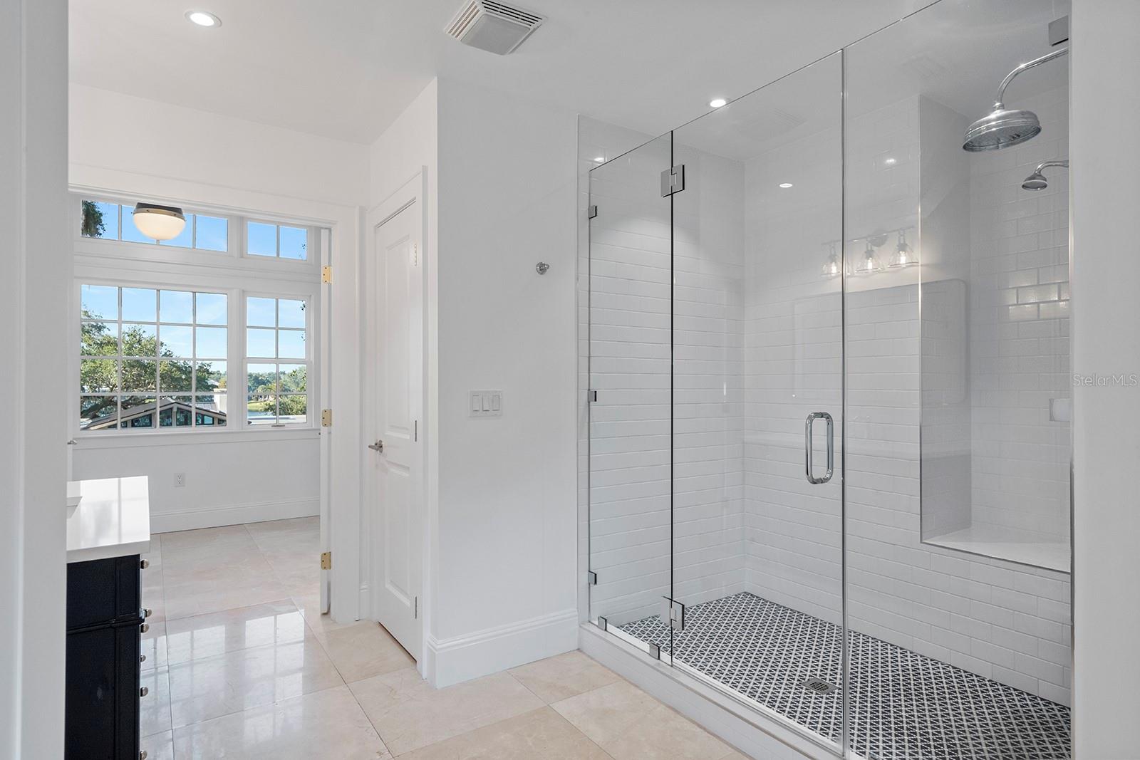 Image 17 of 26 For 1500 Harris Circle