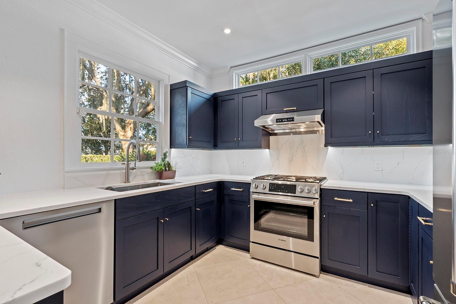 Image 8 of 26 For 1500 Harris Circle