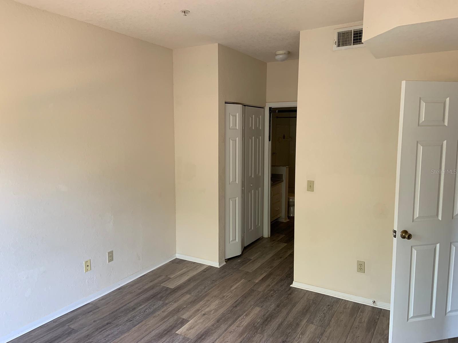 Image 7 of 28 For 831 Camargo Way 311