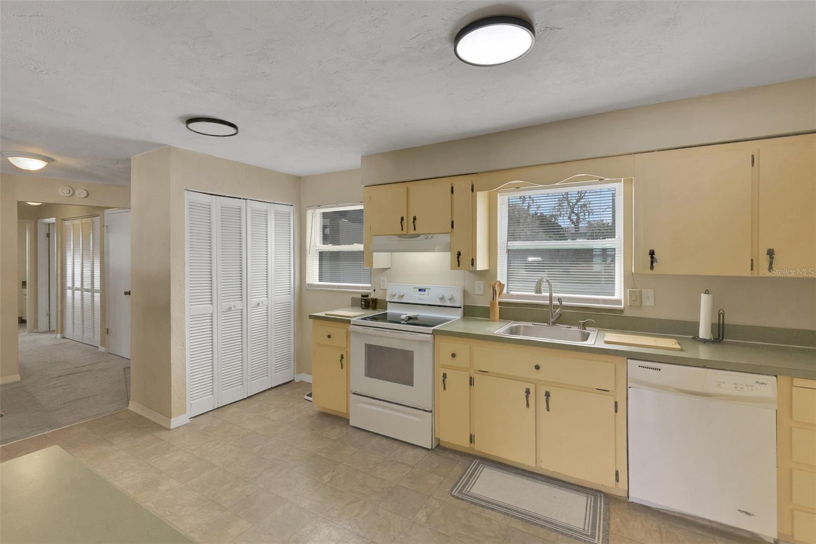 Image 12 of 41 For 105 Colina Place