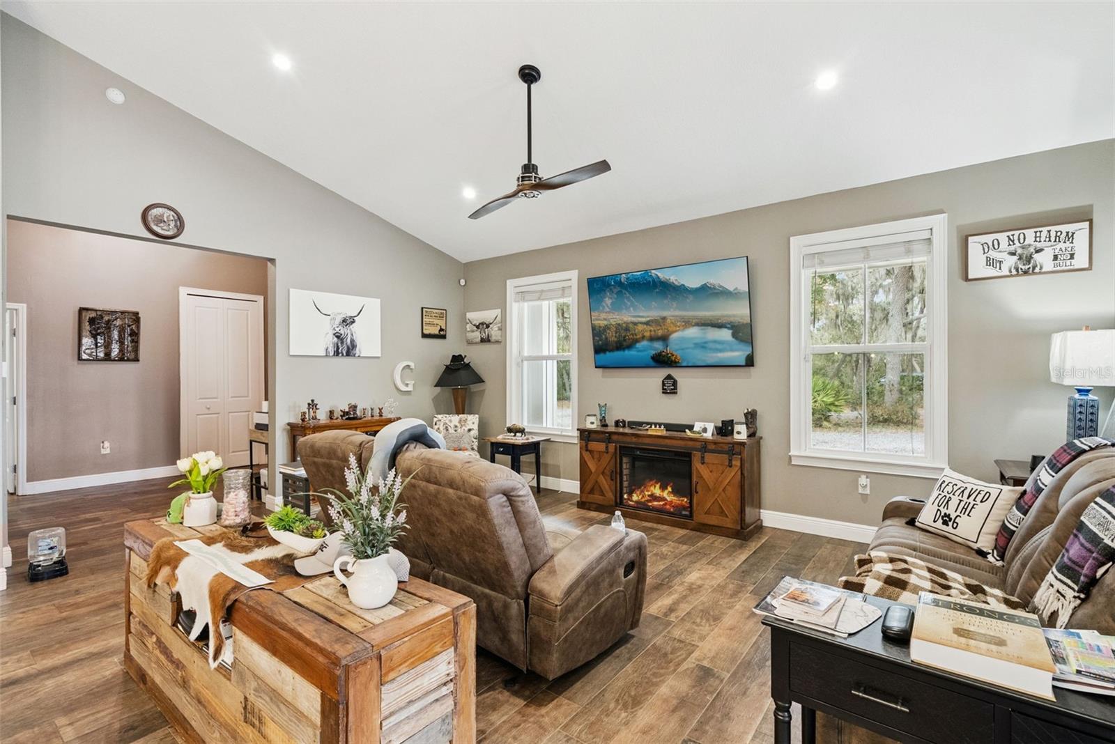 Image 10 of 60 For 160 Lush Lane