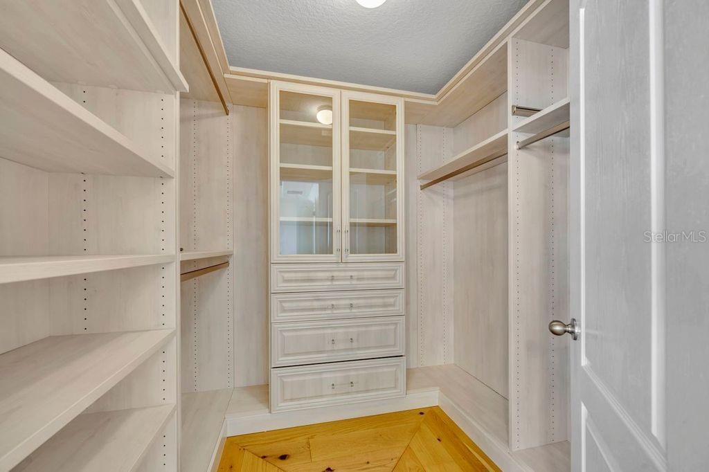 Image 25 of 36 For 2066 Brink Alley