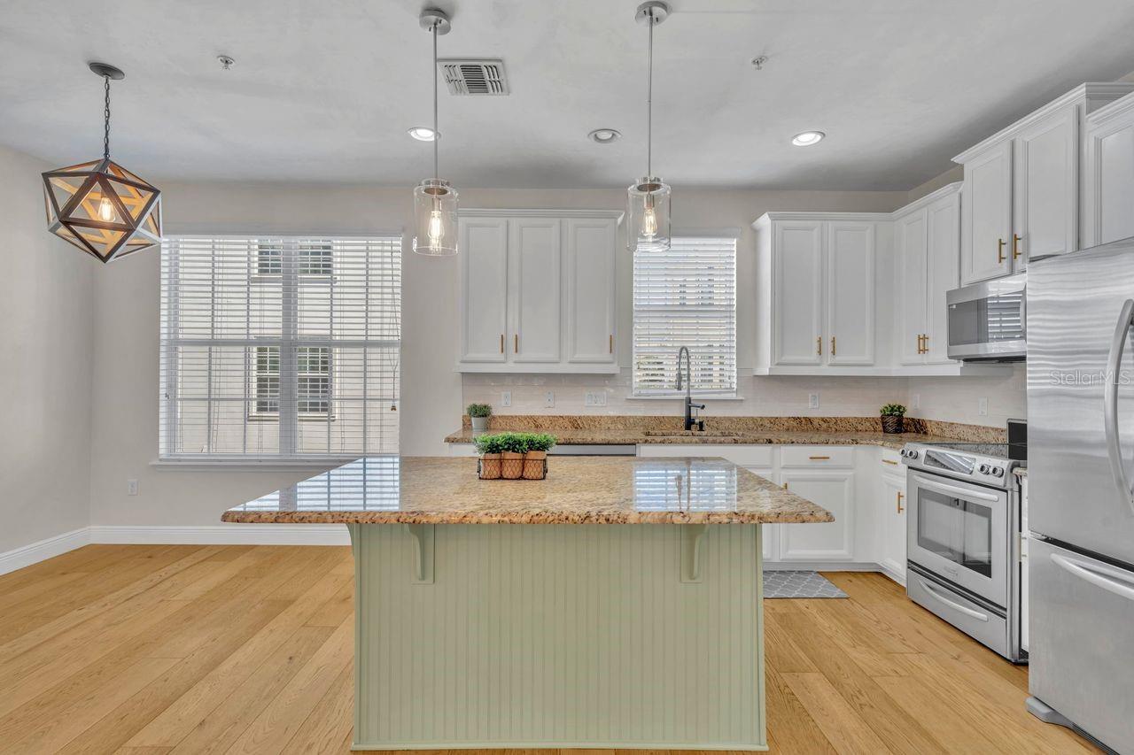 Image 9 of 36 For 2066 Brink Alley