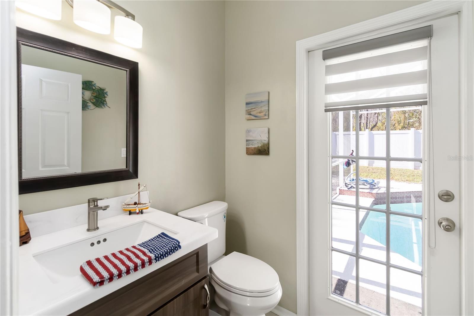 Image 15 of 39 For 13600 Bluemoon Court