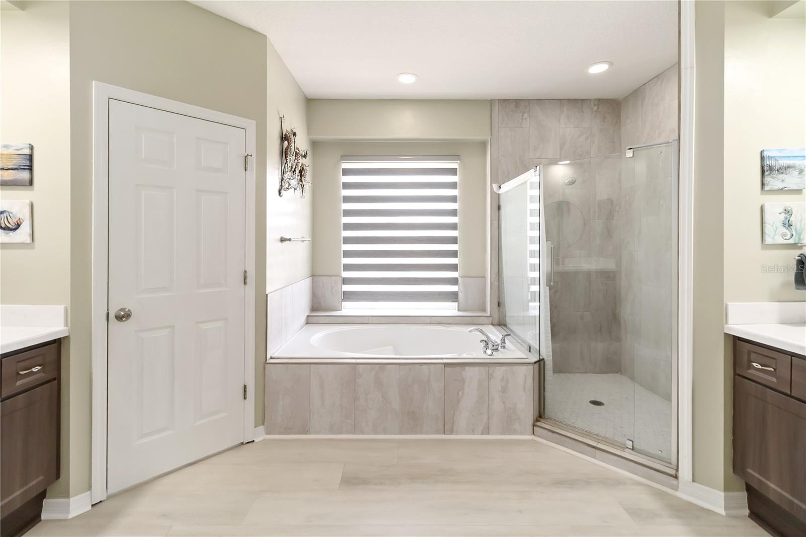 Image 19 of 39 For 13600 Bluemoon Court