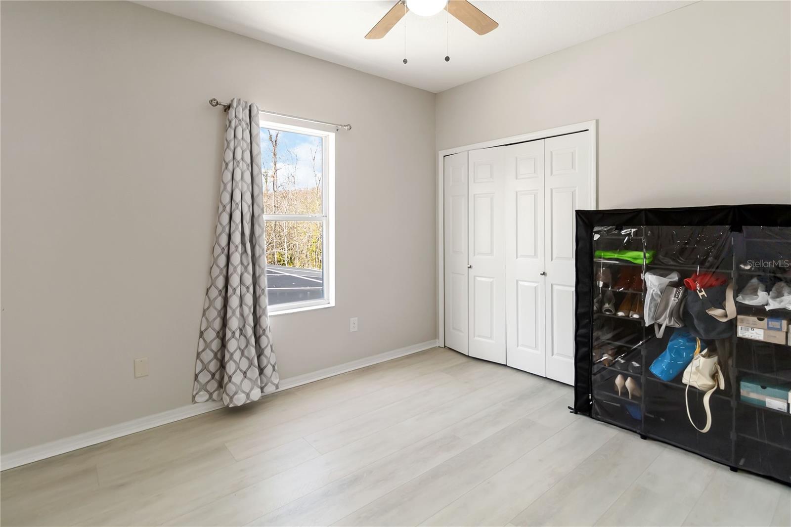 Image 22 of 39 For 13600 Bluemoon Court