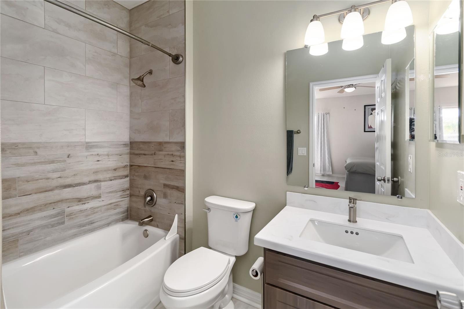 Image 28 of 39 For 13600 Bluemoon Court