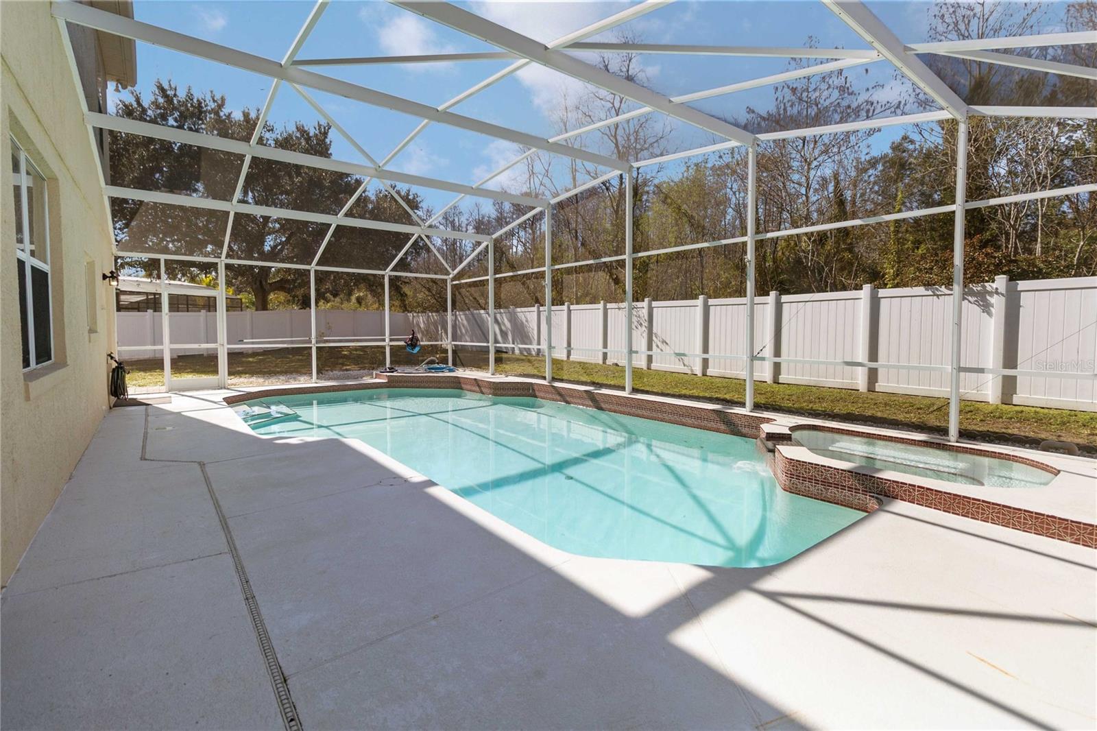 Image 30 of 39 For 13600 Bluemoon Court