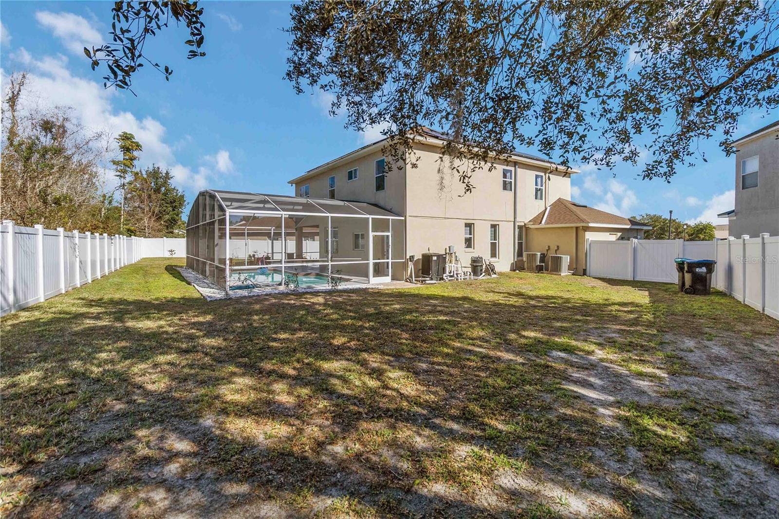 Image 31 of 39 For 13600 Bluemoon Court