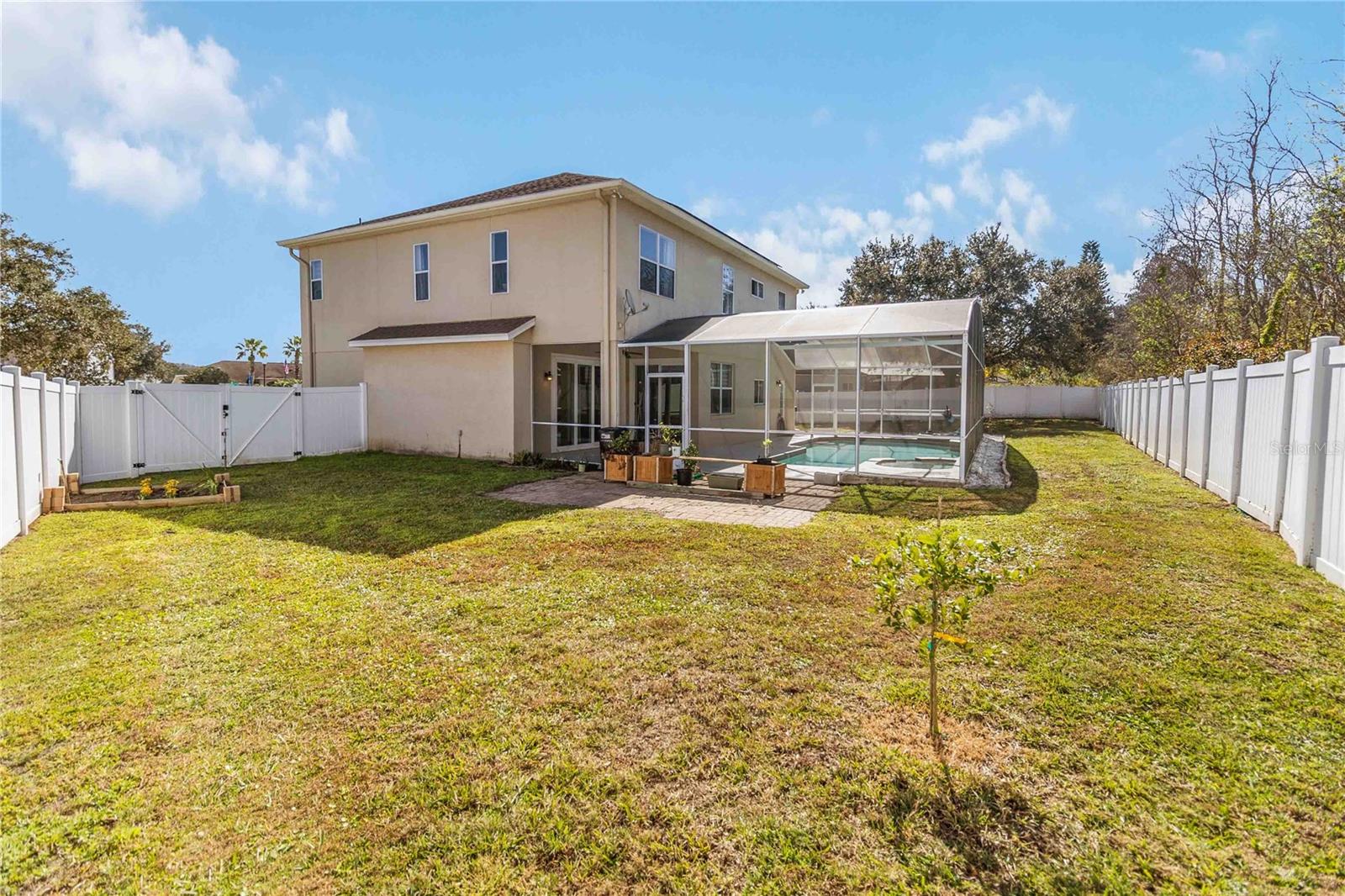 Image 32 of 39 For 13600 Bluemoon Court