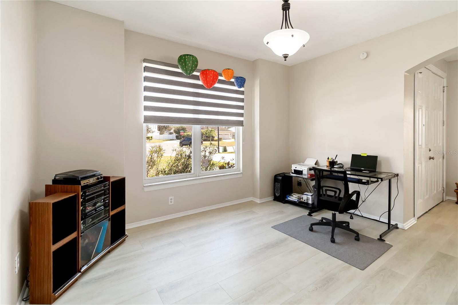 Image 7 of 39 For 13600 Bluemoon Court