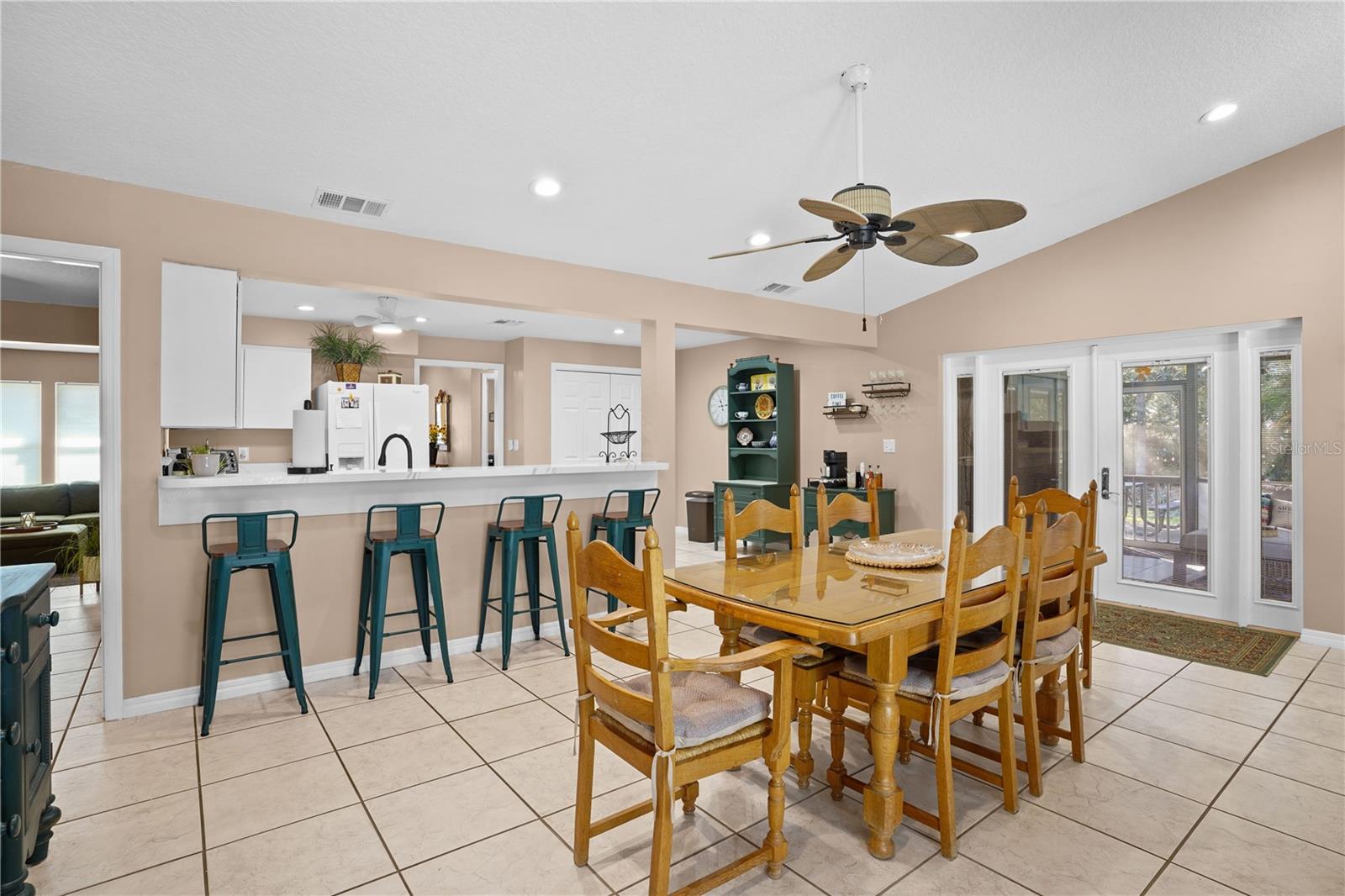 Image 10 of 48 For 157 Harrogate Court