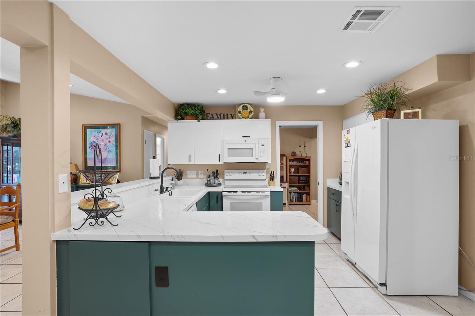 Image 15 of 48 For 157 Harrogate Court