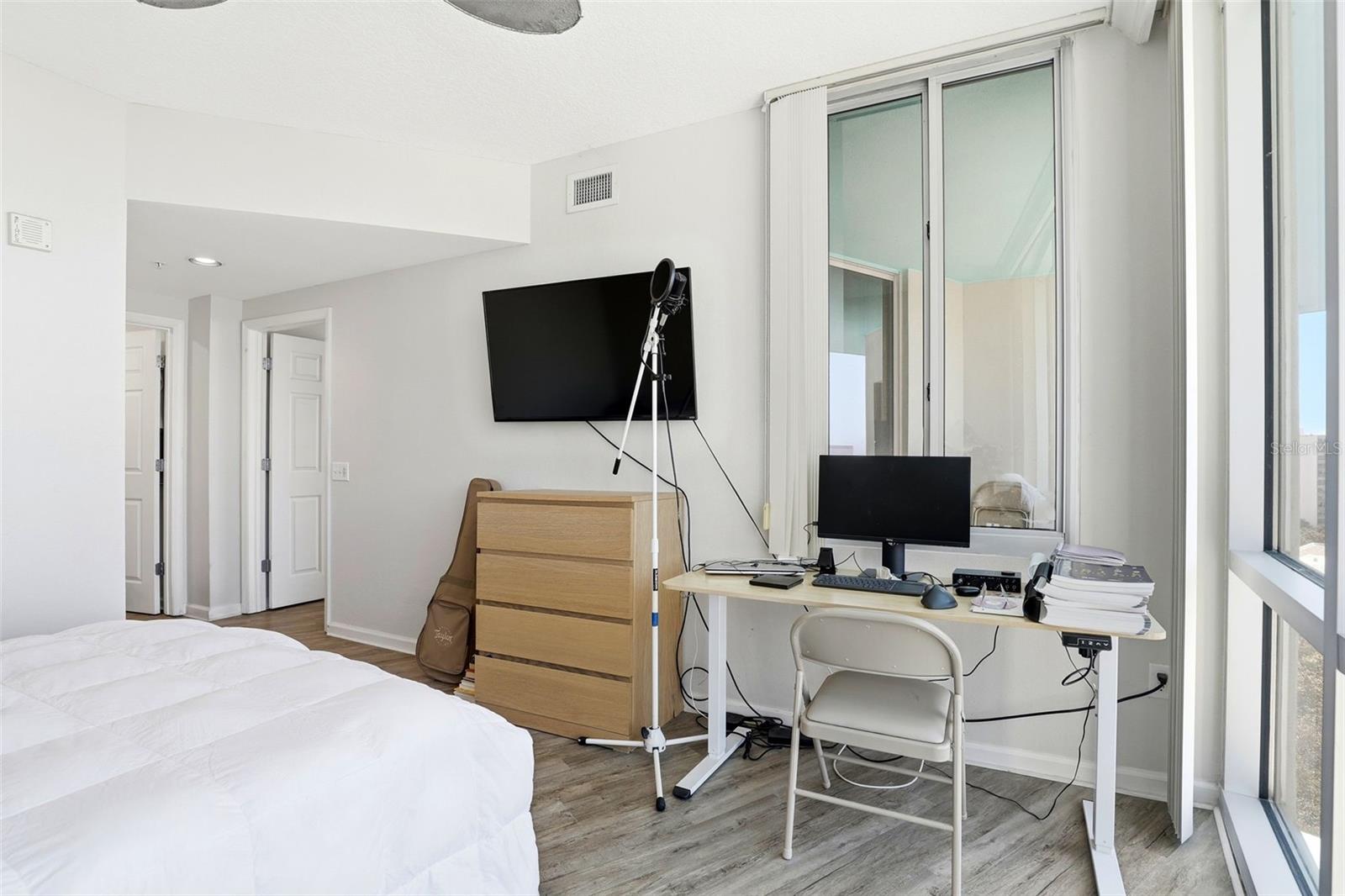 Image 19 of 27 For 322 Central Boulevard 1109