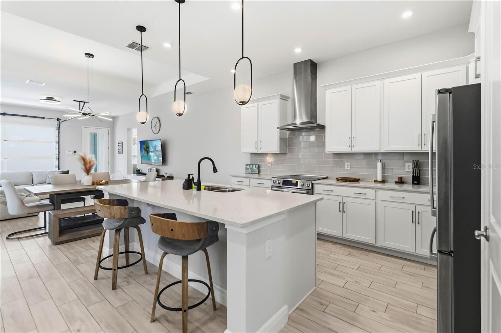 Image 13 of 48 For 8338 Modiano Street