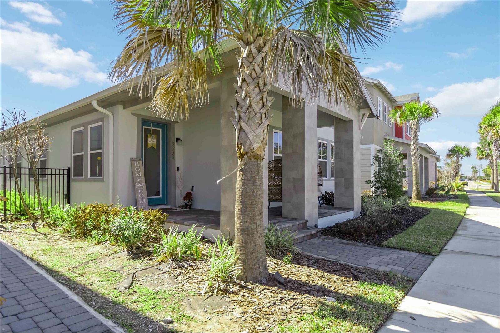 Image 4 of 48 For 8338 Modiano Street