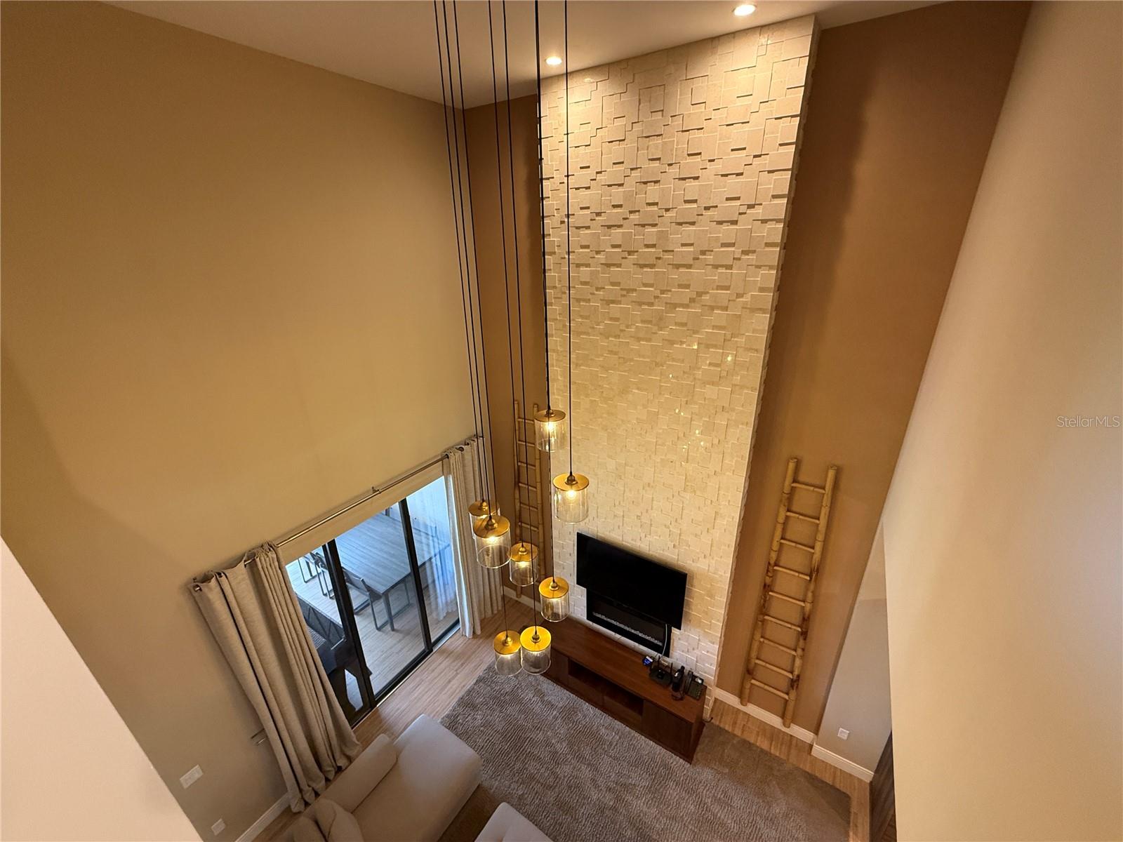 Image 17 of 59 For 3065 Rockefeller Way