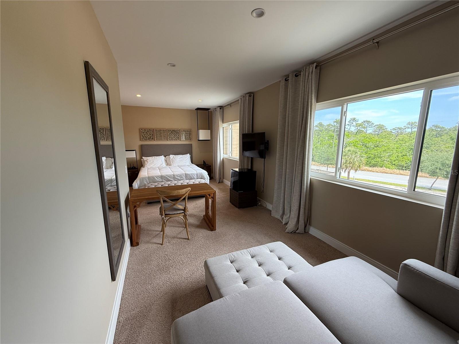 Image 28 of 59 For 3065 Rockefeller Way