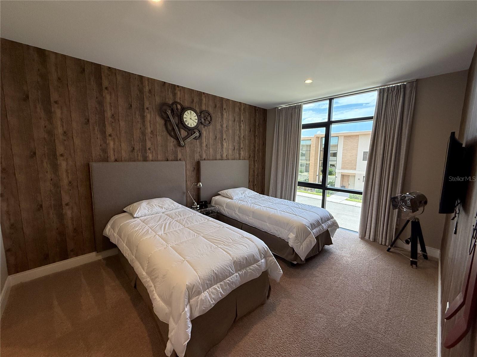 Image 32 of 59 For 3065 Rockefeller Way