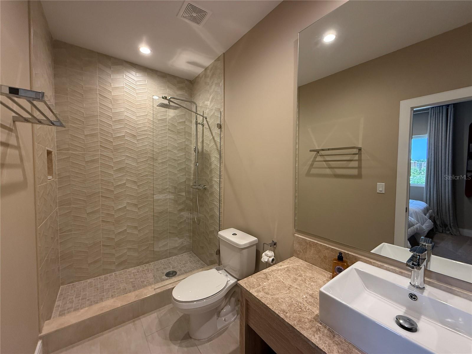 Image 38 of 59 For 3065 Rockefeller Way