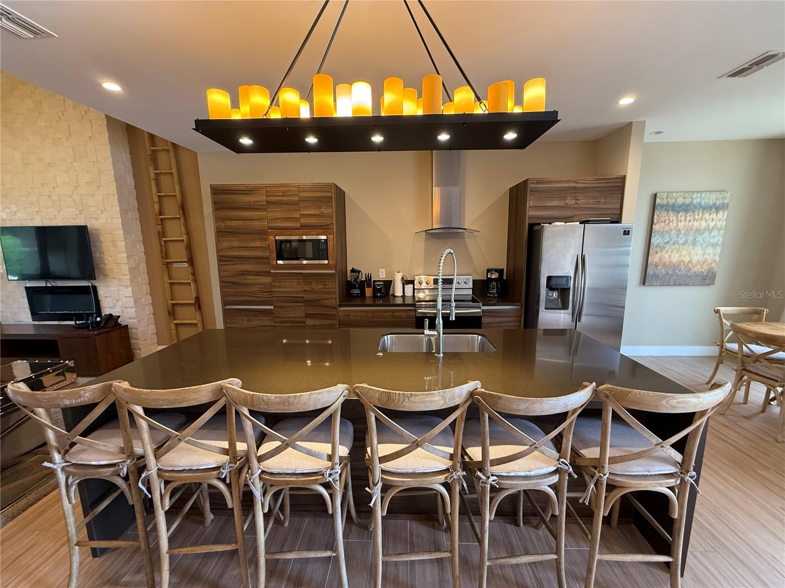 Image 6 of 59 For 3065 Rockefeller Way