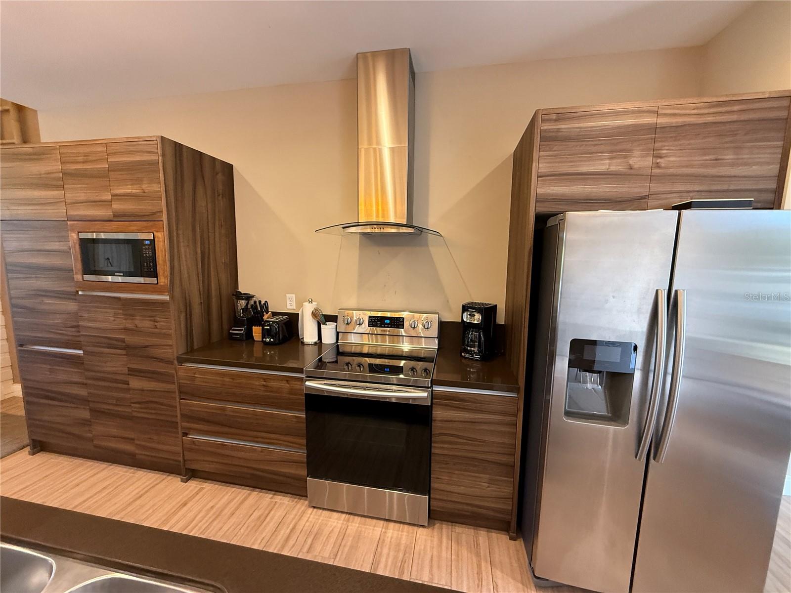 Image 8 of 59 For 3065 Rockefeller Way