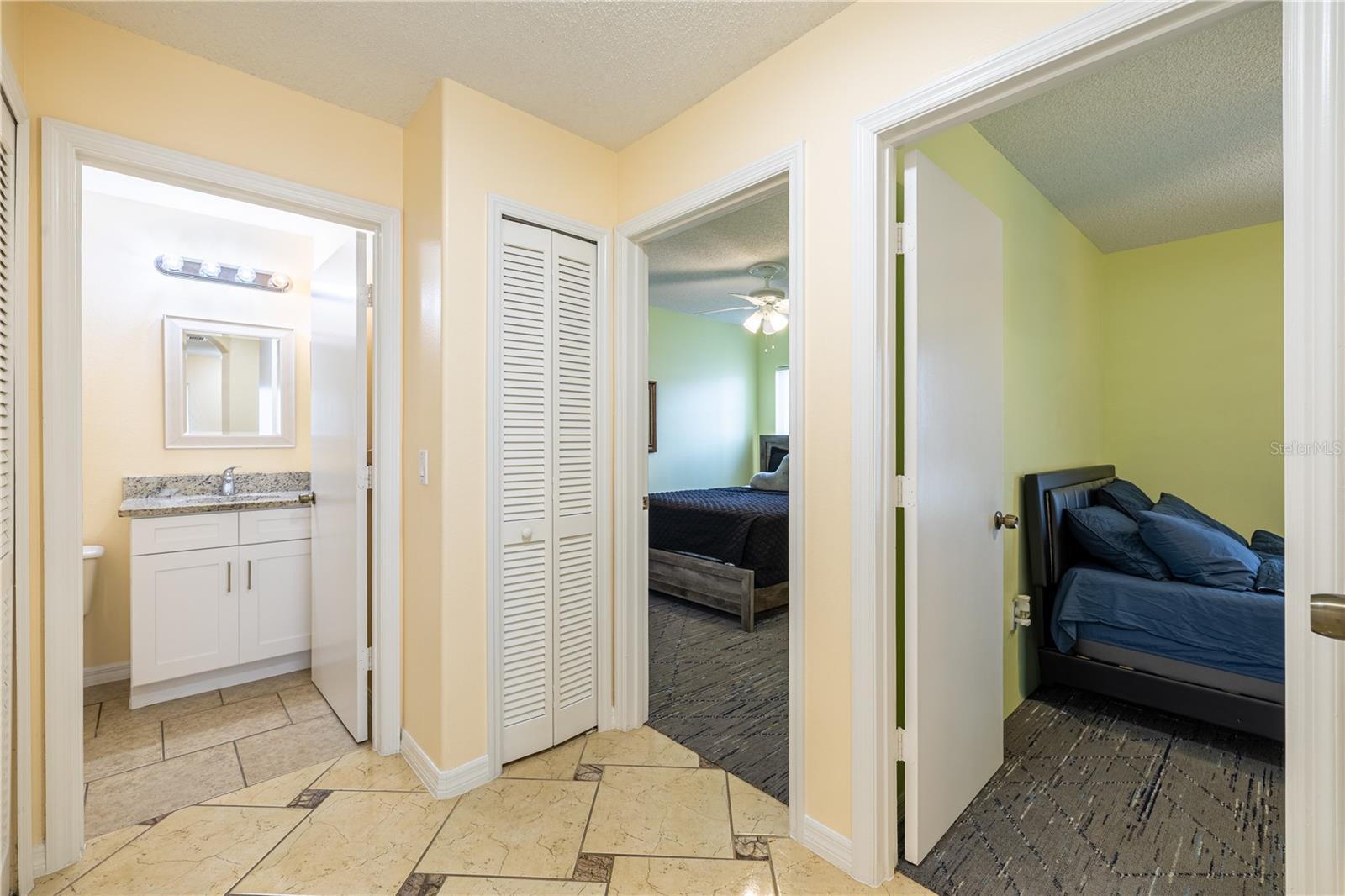 Image 10 of 18 For 13415 Fairway Glen Drive 101