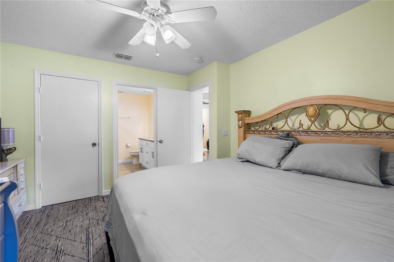 Image 6 of 18 For 13415 Fairway Glen Drive 101