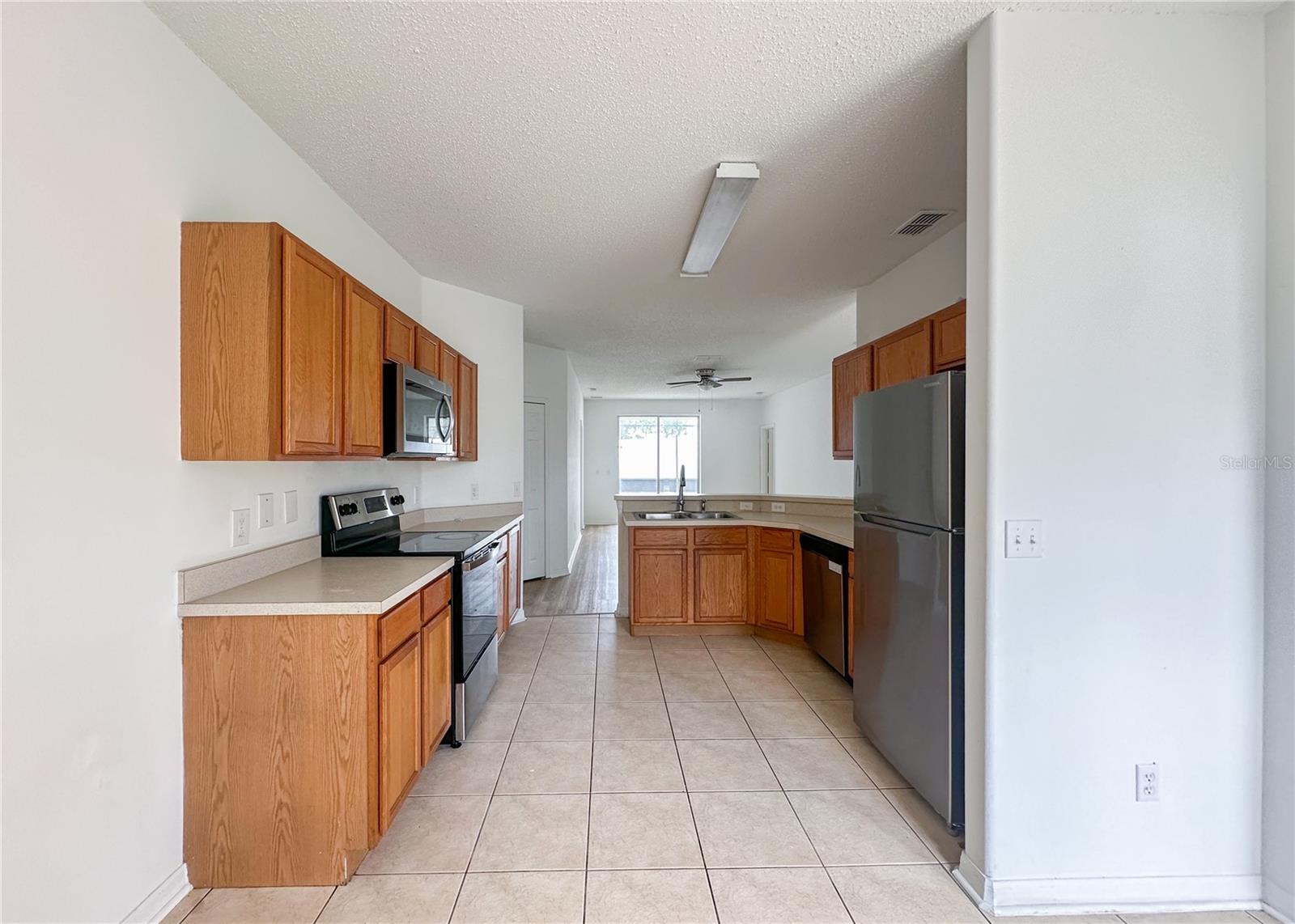 Image 3 of 22 For 402 Sunset View Drive