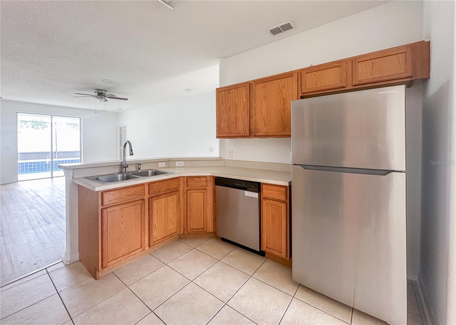 Image 4 of 22 For 402 Sunset View Drive