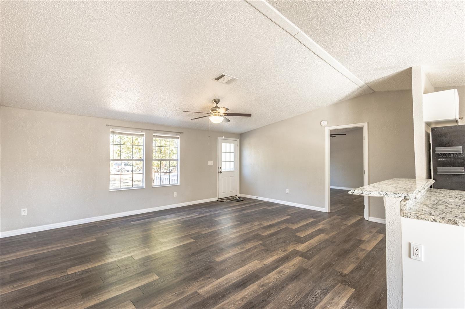 Image 17 of 52 For 3355 Henry J Avenue