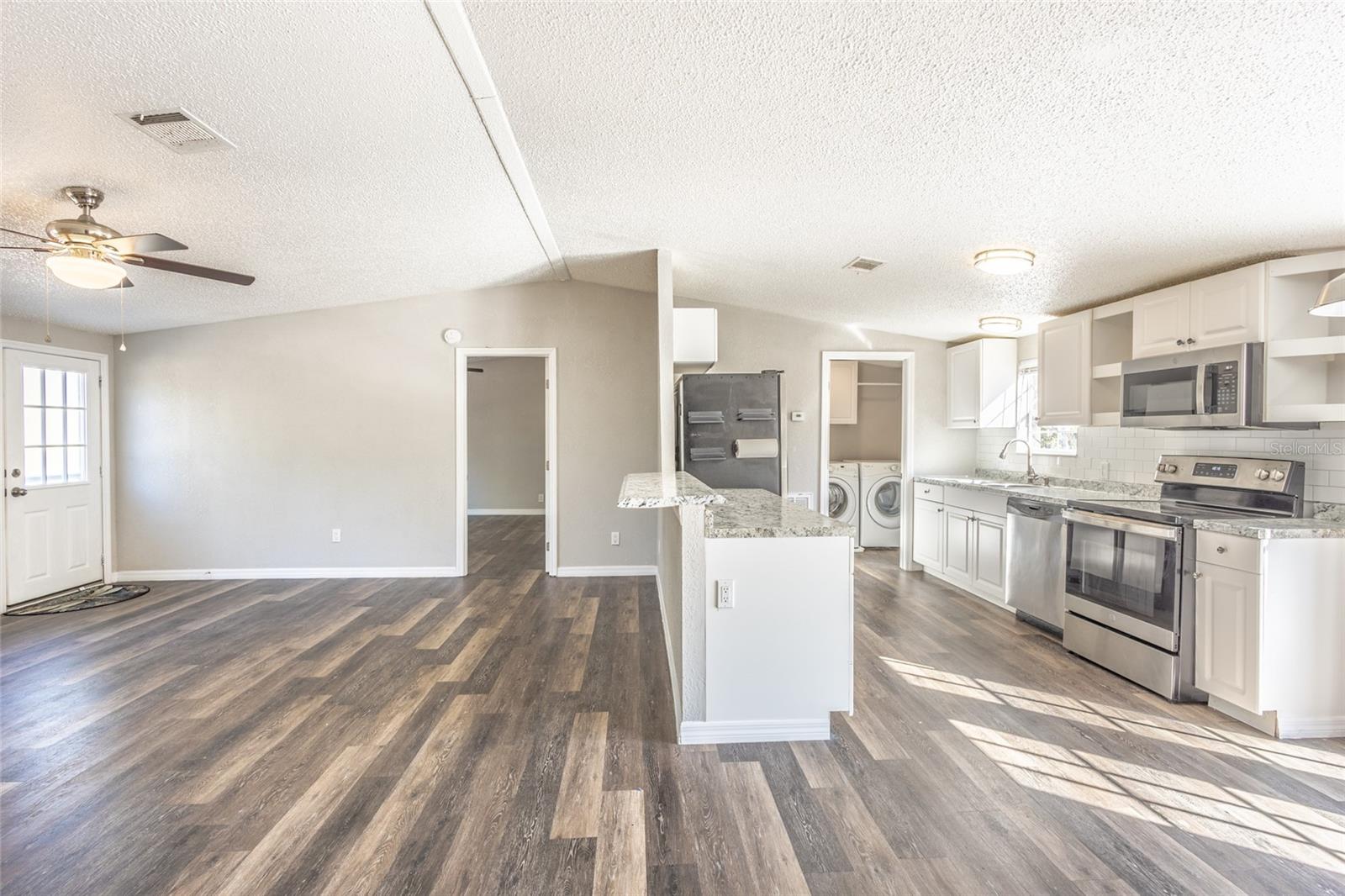 Image 20 of 52 For 3355 Henry J Avenue