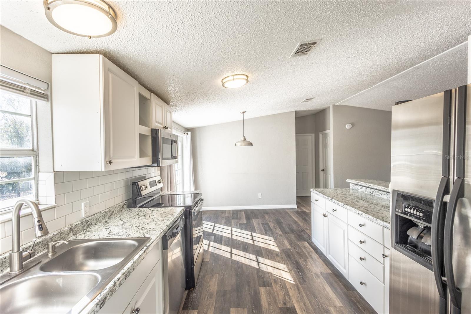 Image 23 of 52 For 3355 Henry J Avenue