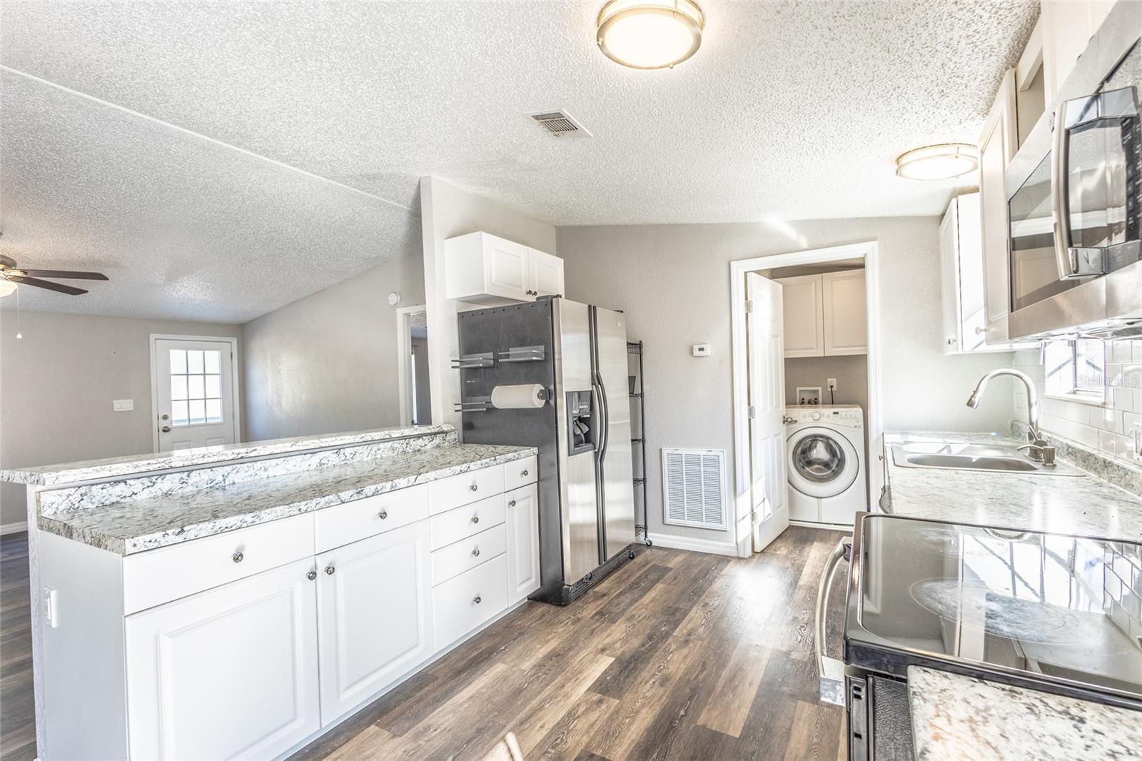 Image 24 of 52 For 3355 Henry J Avenue