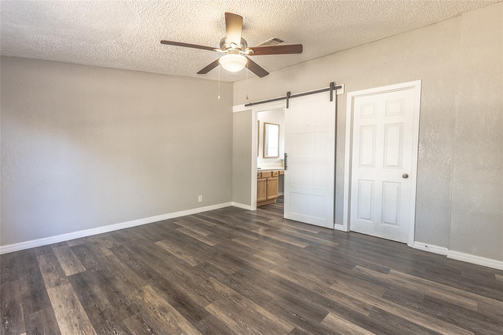 Image 28 of 52 For 3355 Henry J Avenue