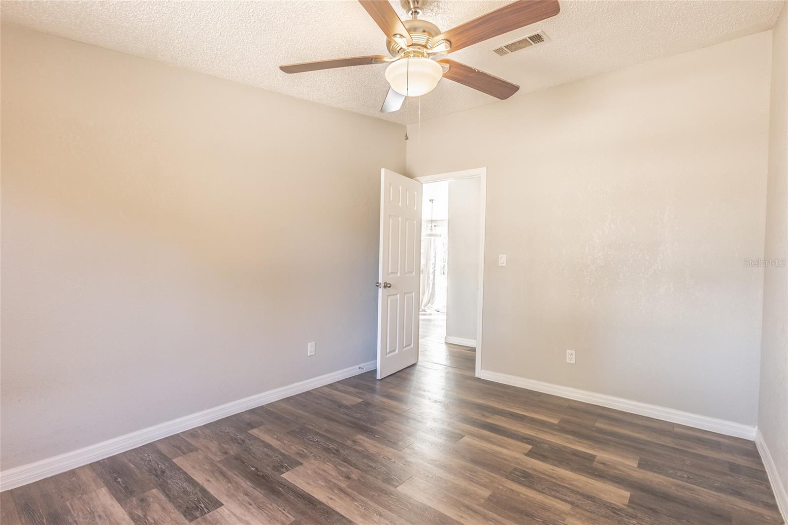 Image 36 of 52 For 3355 Henry J Avenue