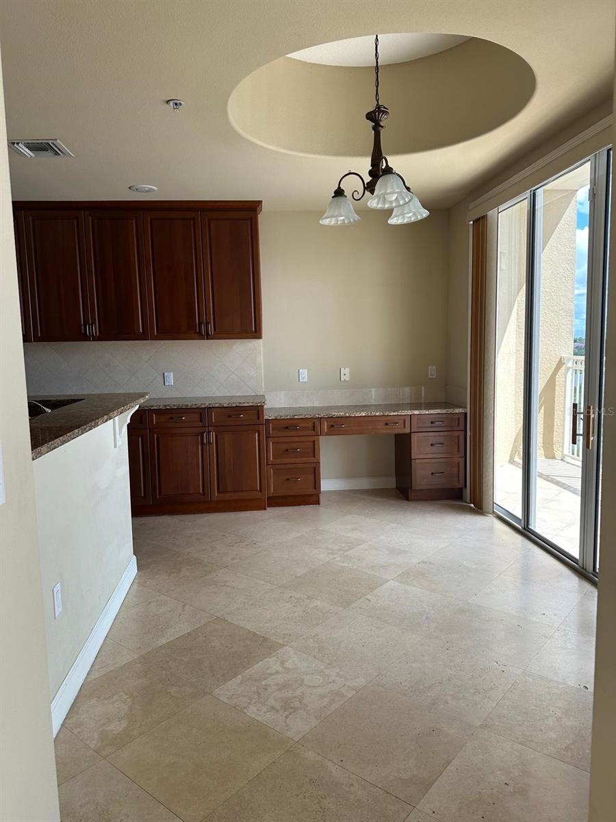 Image 12 of 27 For 8749 The Esplanade  30