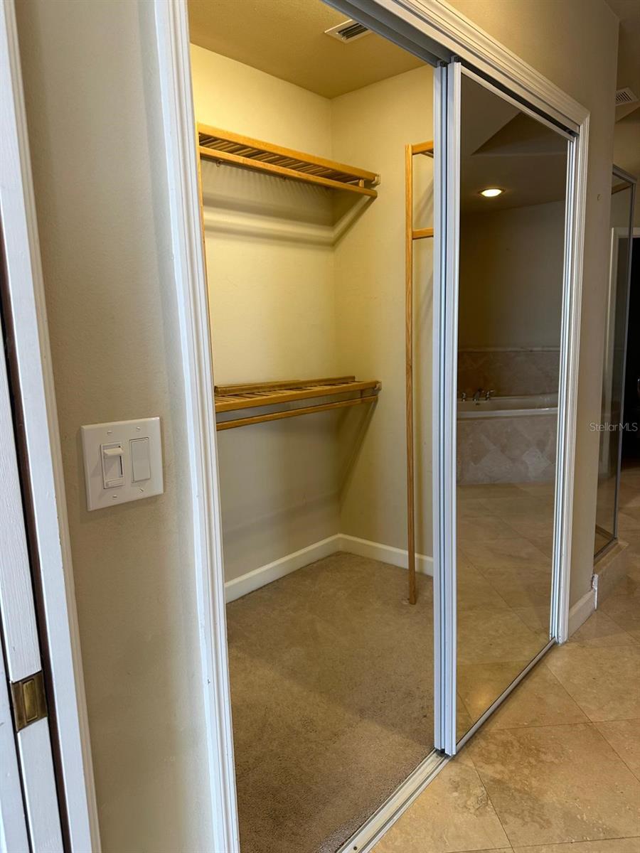 Image 20 of 27 For 8749 The Esplanade  30