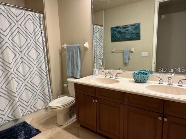 Image 23 of 27 For 8749 The Esplanade  30