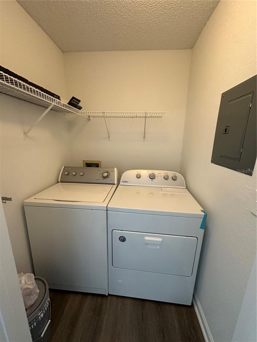 Image 13 of 19 For 5077 Park Centeal Drive 1532