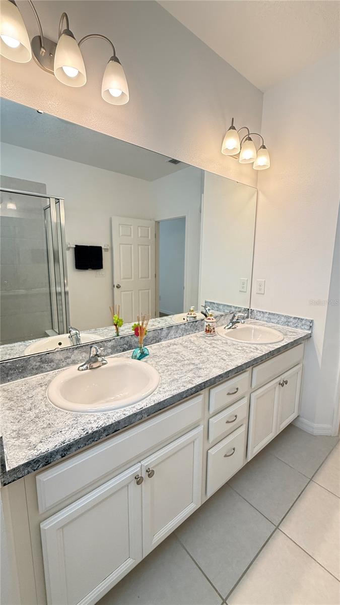 Image 14 of 38 For 6970 Tussilago Way