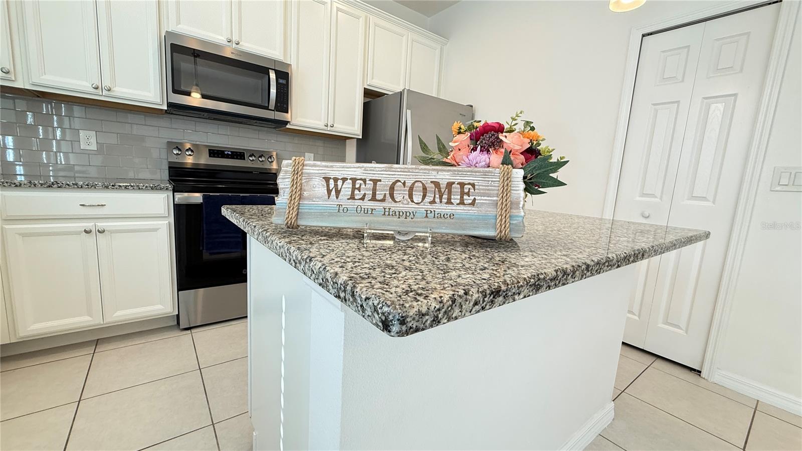 Image 3 of 38 For 6970 Tussilago Way