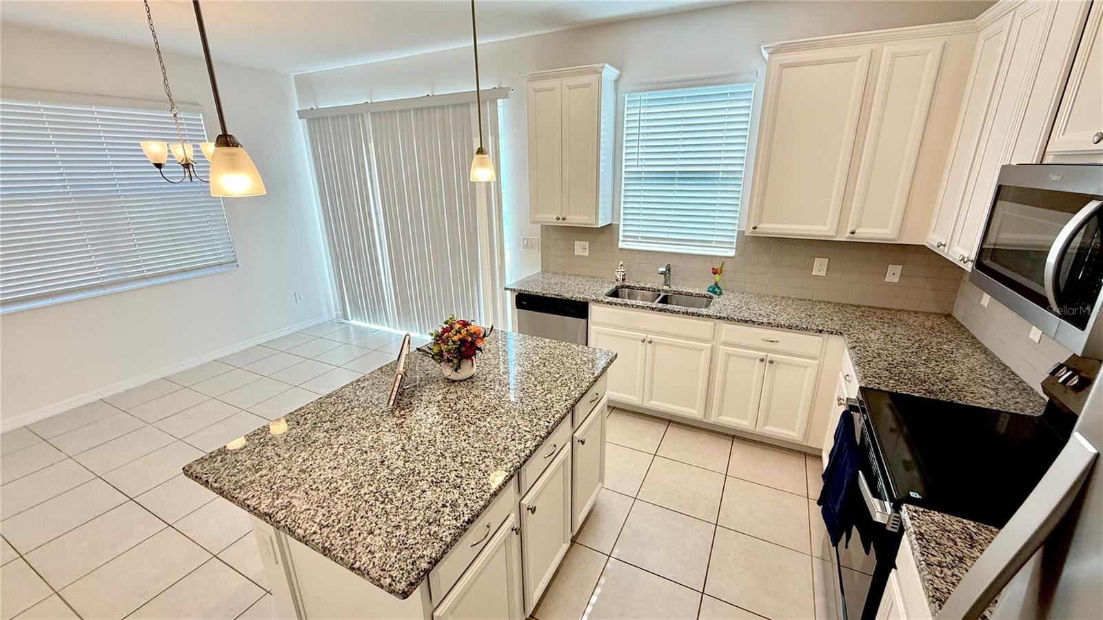 Image 5 of 38 For 6970 Tussilago Way