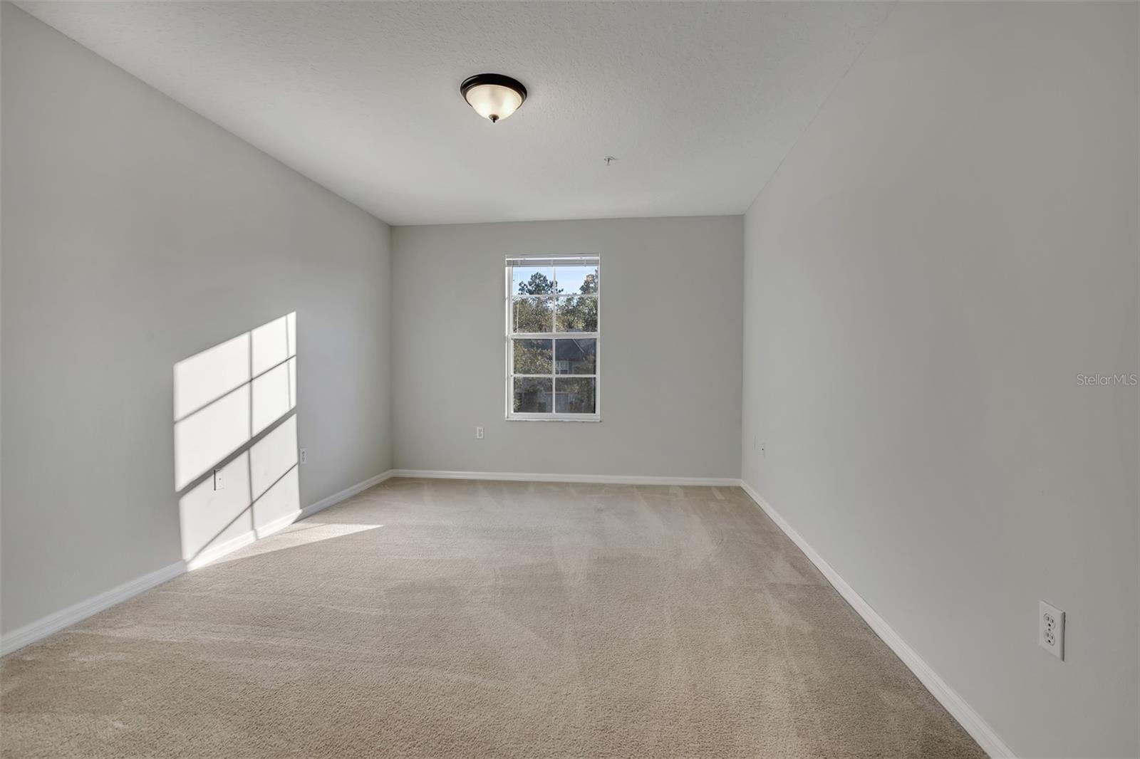 Image 11 of 25 For 116 Philadelphia Way