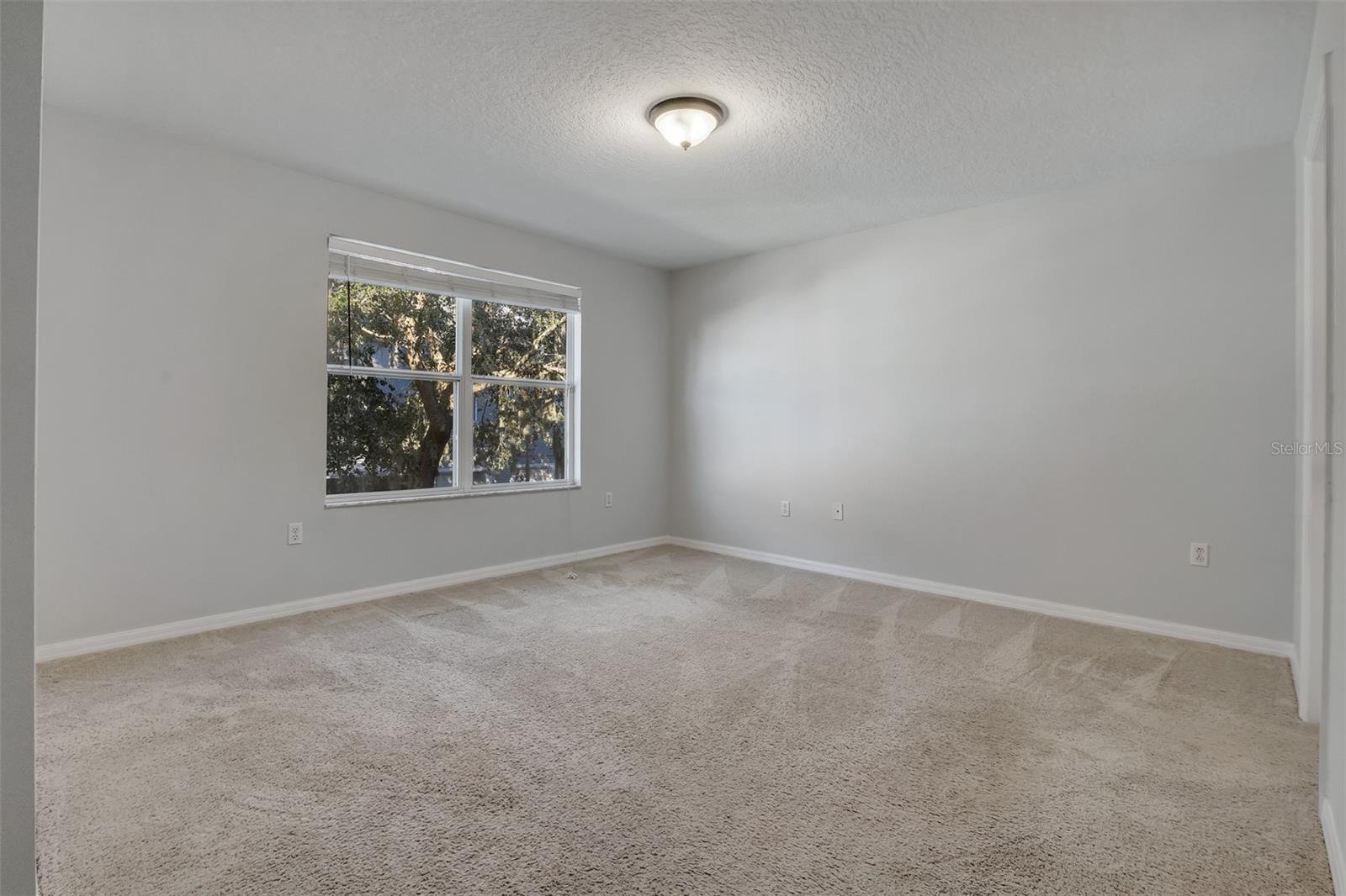 Image 15 of 25 For 116 Philadelphia Way