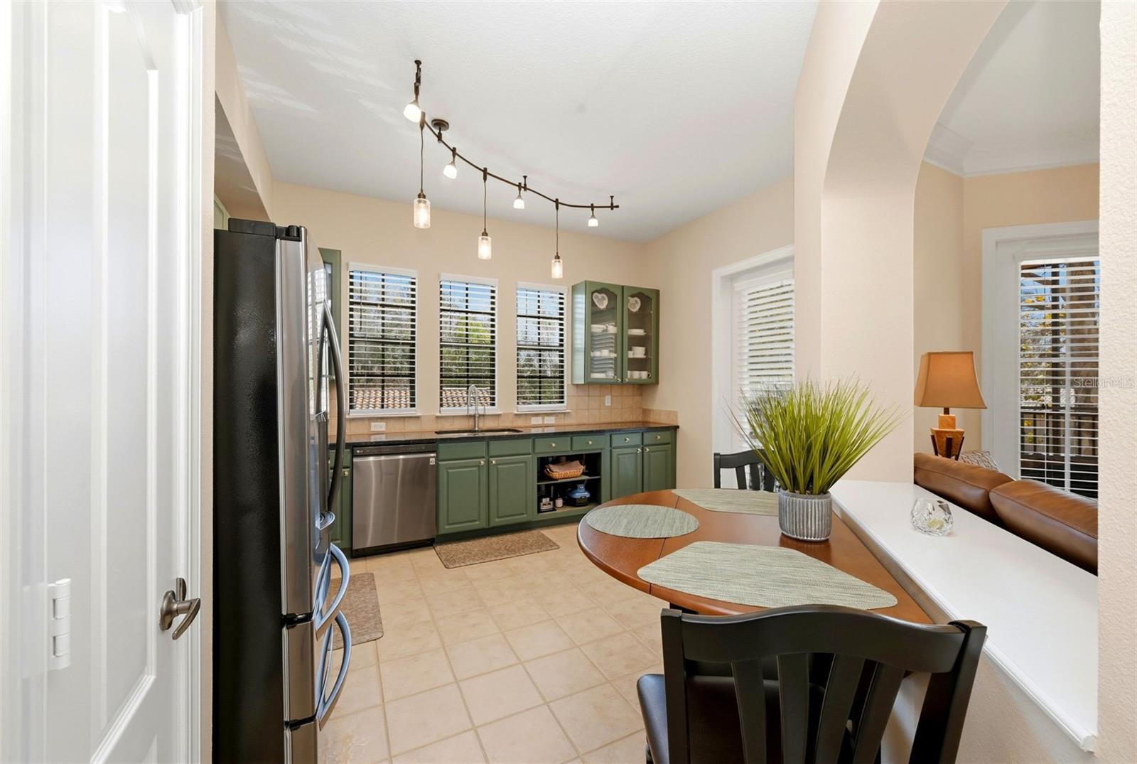 Image 11 of 70 For 509 Mirasol Circle 206